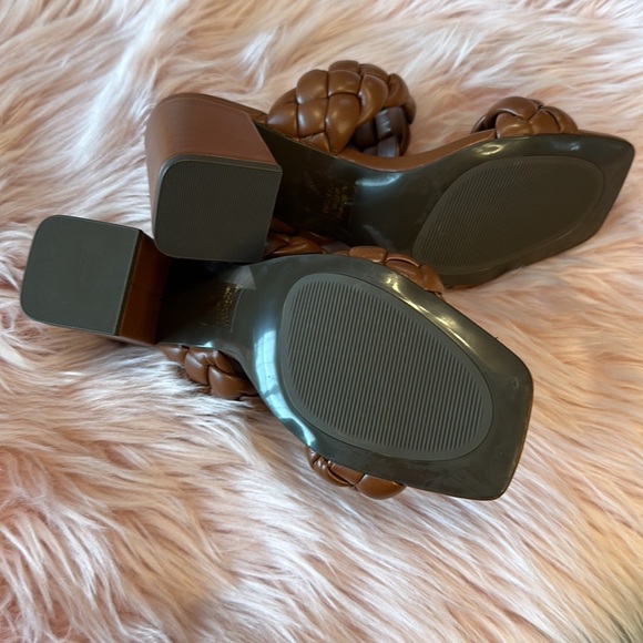 Soda Brown Square Toe Chunky Heel Braided Strap Heels NWOT - Picture 6 of 7